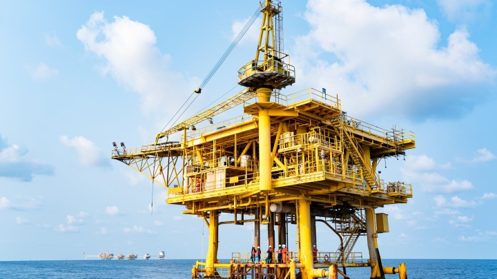 Китайская CNOOC получила доступ к разведке на двух блоках в Индонезии